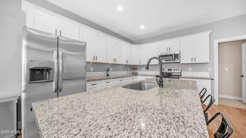 4931 S 11th Pl, Phoenix, AZ 85040 photo 12