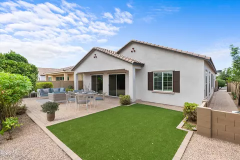Exterior - 2040 E Geronimo St, Chandler, AZ 85225 photo 2 of 5