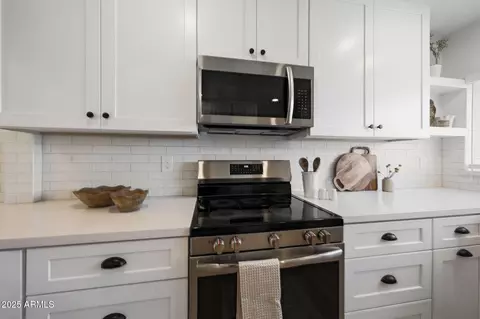 Kitchen - 3239 E Virginia Ave, Phoenix, AZ 85008 photo 4 of 4