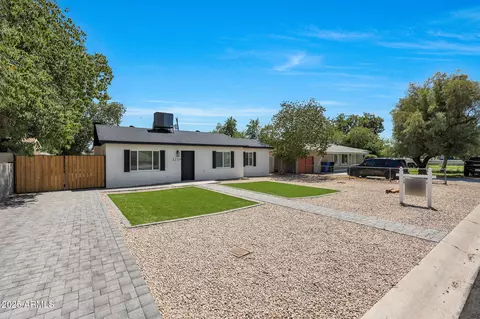 Exterior - 3239 E Virginia Ave, Phoenix, AZ 85008 photo 2 of 8