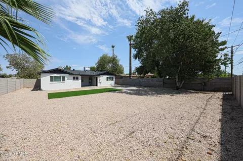 Exterior - 3239 E Virginia Ave, Phoenix, AZ 85008 photo 4 of 8