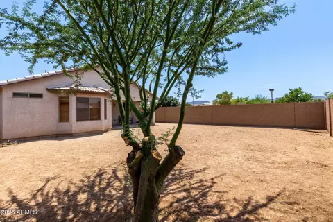 Exterior - 4620 S 24th Ln, Phoenix, AZ 85041 photo 5 of 5