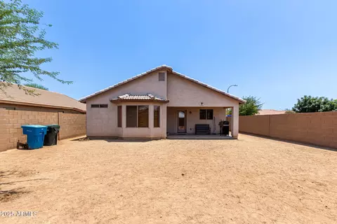 Exterior - 4620 S 24th Ln, Phoenix, AZ 85041 photo 4 of 5