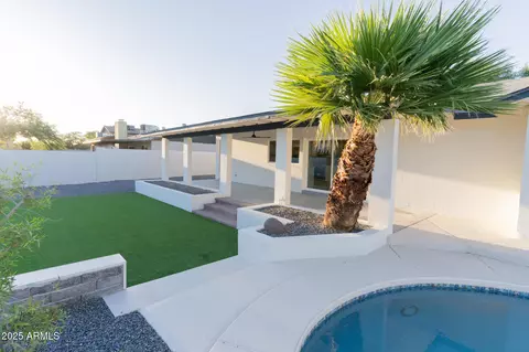 1407 W Utopia Rd, Phoenix, AZ 85027