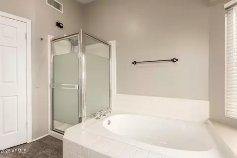 Bath - 2326 E Mallard Ct, Gilbert, AZ 85234 photo 2 of 4