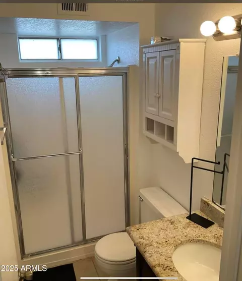 Bath - 4138 N 79th Ave, Phoenix, AZ 85033 photo 4 of 4