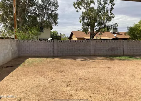Exterior - 4138 N 79th Ave, Phoenix, AZ 85033 photo 4 of 4