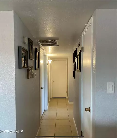 Entry Way - 4138 N 79th Ave, Phoenix, AZ 85033 photo 1 of 2