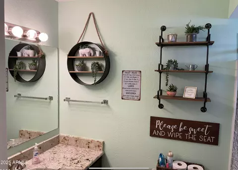 Bath - 4138 N 79th Ave, Phoenix, AZ 85033 photo 1 of 4
