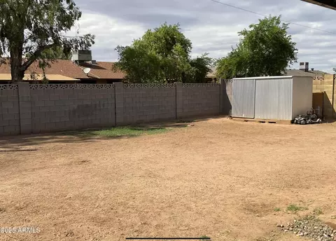 Exterior - 4138 N 79th Ave, Phoenix, AZ 85033 photo 3 of 4
