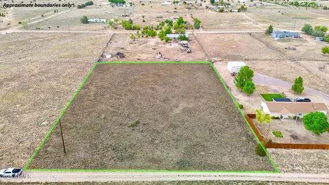 870 W Iris Rd #6, Paulden, AZ 86334