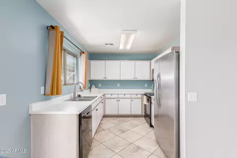 Kitchen - 10955 E Flossmoor Ave, Mesa, AZ 85208 photo 1 of 3