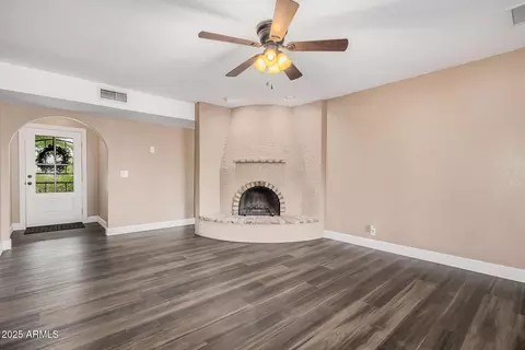 Living - 1061 N Arroya Rd, Apache Junction, AZ 85119 photo 3 of 5