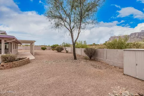 Exterior - 1061 N Arroya Rd, Apache Junction, AZ 85119 photo 10 of 12