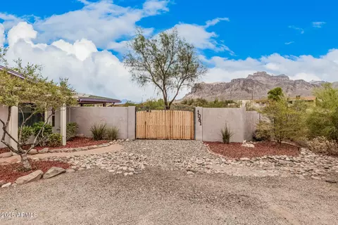 Exterior - 1061 N Arroya Rd, Apache Junction, AZ 85119 photo 5 of 12
