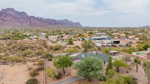 View/Area - 1061 N Arroya Rd, Apache Junction, AZ 85119 photo 2 of 13