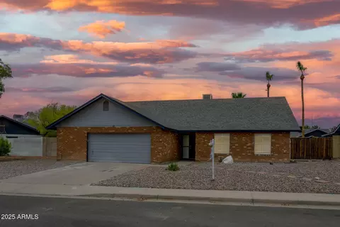 6348 E Fairfield St, Mesa, AZ 85205