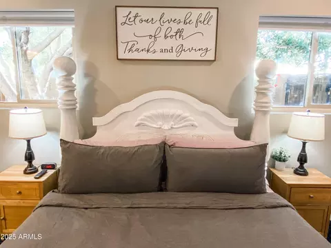 Bedroom - 1901 E Ocotillo Rd, Phoenix, AZ 85016 photo 1 of 11