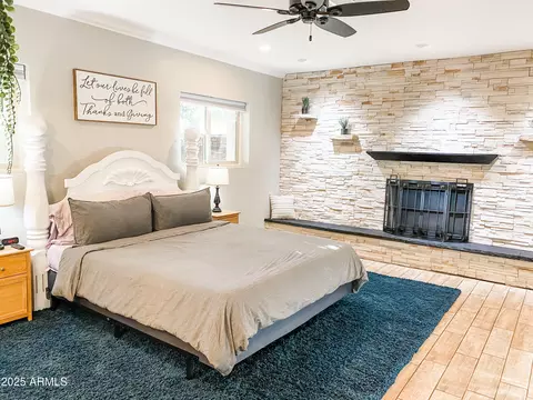 Bedroom - 1901 E Ocotillo Rd, Phoenix, AZ 85016 photo 2 of 11