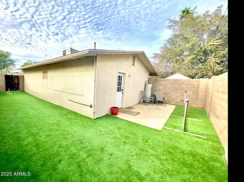 Exterior - 1901 E Ocotillo Rd, Phoenix, AZ 85016 photo 9 of 10
