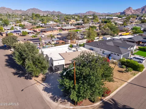 View/Area - 3002 E Glenrosa Ave, Phoenix, AZ 85016 photo 18 of 19