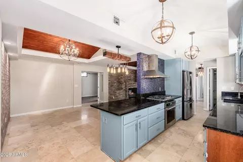 Kitchen - 3002 E Glenrosa Ave, Phoenix, AZ 85016 photo 4 of 5