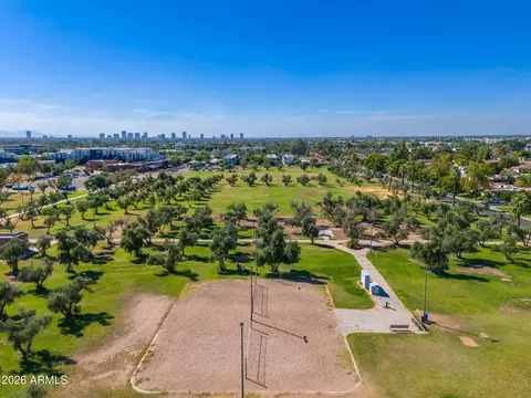 View/Area - 3002 E Glenrosa Ave, Phoenix, AZ 85016 photo 11 of 19