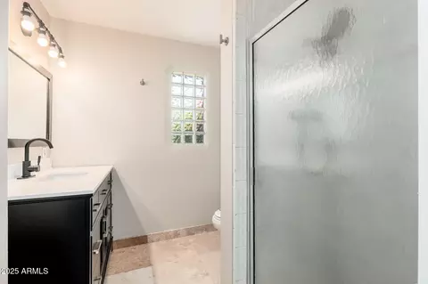 Bath - 3002 E Glenrosa Ave, Phoenix, AZ 85016 photo 3 of 5