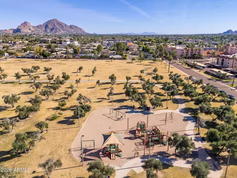 View/Area - 3002 E Glenrosa Ave, Phoenix, AZ 85016 photo 15 of 19