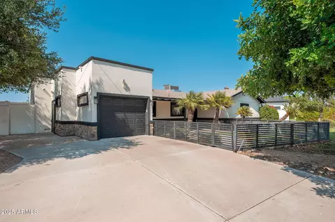 3002 E Glenrosa Ave, Phoenix, AZ 85016