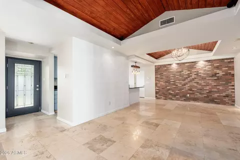 Living - 3002 E Glenrosa Ave, Phoenix, AZ 85016 photo 3 of 10