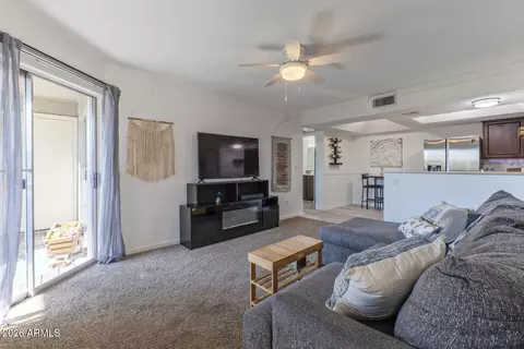 Living - 1720 E Thunderbird Rd #2003, Phoenix, AZ 85022 photo 2 of 3
