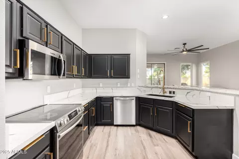 Kitchen - 670 E Betsy Ln, Gilbert, AZ 85296 photo 3 of 3