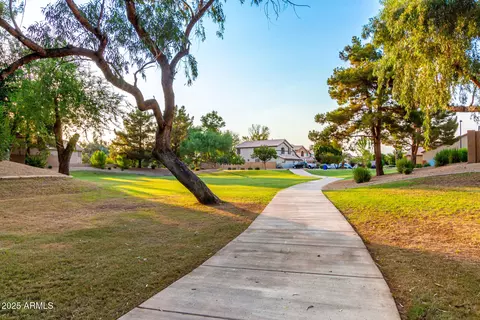 Other - 670 E Betsy Ln, Gilbert, AZ 85296 photo 14 of 19