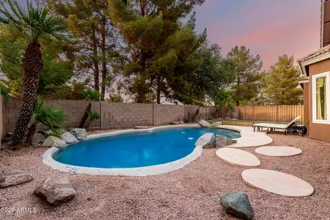 Exterior - 670 E Betsy Ln, Gilbert, AZ 85296 photo 6 of 22