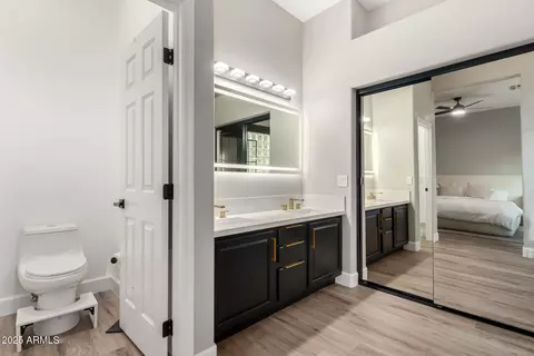 Bath - 670 E Betsy Ln, Gilbert, AZ 85296 photo 5 of 7
