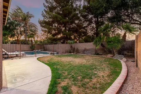 Exterior - 670 E Betsy Ln, Gilbert, AZ 85296 photo 9 of 22