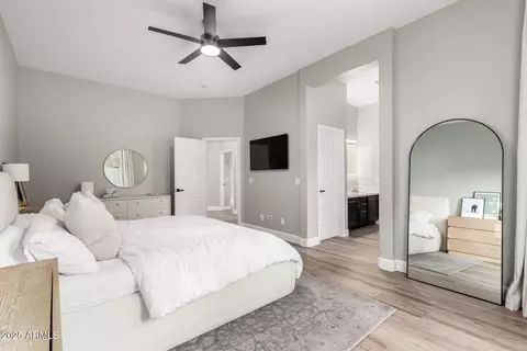 Bedroom - 670 E Betsy Ln, Gilbert, AZ 85296 photo 4 of 7