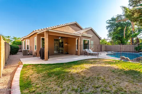 Exterior - 670 E Betsy Ln, Gilbert, AZ 85296 photo 13 of 22