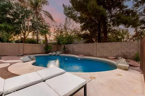 Exterior - 670 E Betsy Ln, Gilbert, AZ 85296 photo 3 of 22