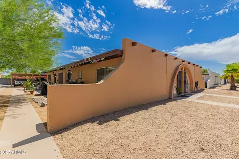 Exterior - 1319 E Vista Ave, Phoenix, AZ 85020 photo 1 of 3