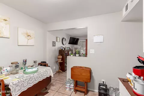 Dining - 1319 E Vista Ave, Phoenix, AZ 85020 photo 1 of 1