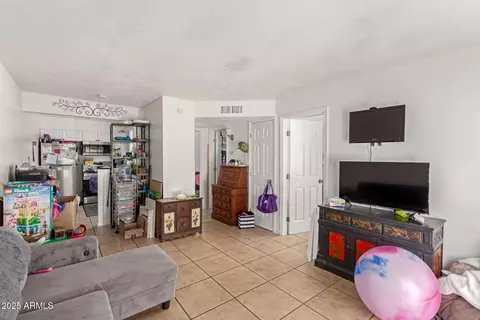 Living - 1319 E Vista Ave, Phoenix, AZ 85020 photo 2 of 8