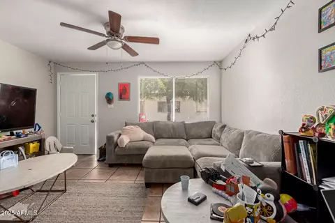 Living - 1319 E Vista Ave, Phoenix, AZ 85020 photo 4 of 8