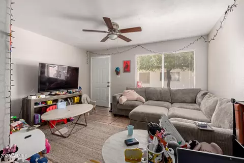 Living - 1319 E Vista Ave, Phoenix, AZ 85020 photo 5 of 8