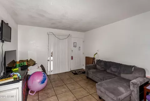 Living - 1319 E Vista Ave, Phoenix, AZ 85020 photo 1 of 8