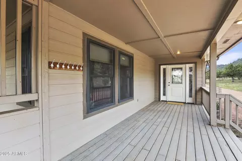 Exterior - 131 W Hunt Ranch Rd, Pine, AZ 85544 photo 5 of 12