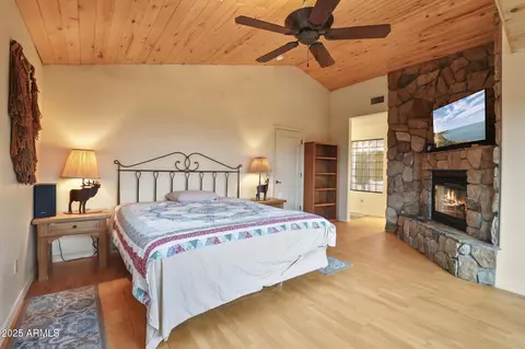 Bedroom - 131 W Hunt Ranch Rd, Pine, AZ 85544 photo 3 of 3