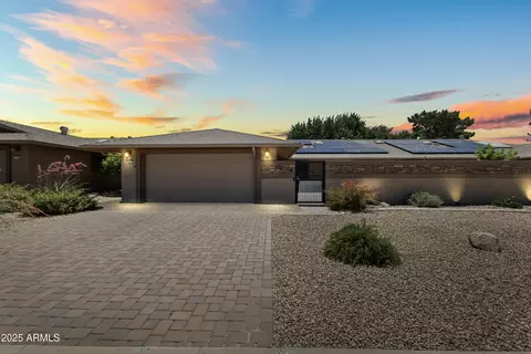 19037 N Concho Cir, Sun City, AZ 85373