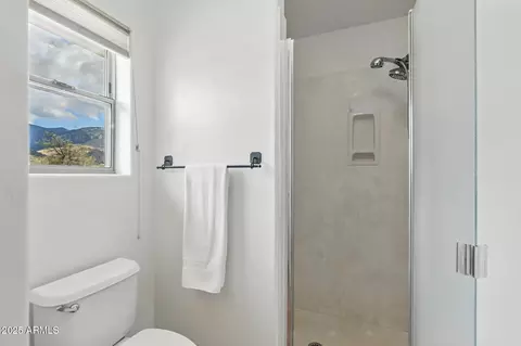 Bath - 3471 E Two Sisters Rd, Hereford, AZ 85615 photo 2 of 3